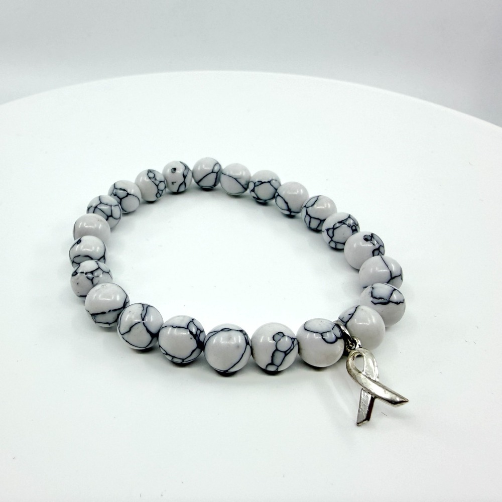 VTG Y2K Howlite Turquoise Beaded Stretch Bracelet with Silver Charm Boho